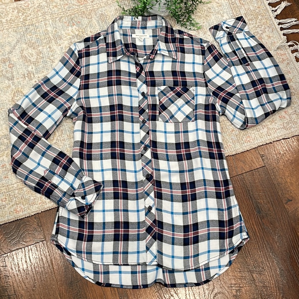BeachLunchLounge button down shirt - Picture 4 of 6